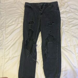 Aeropostal Black ripped mom jeans.
